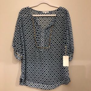 NWT Stitch Fix exclusive blue patter sheer tunic